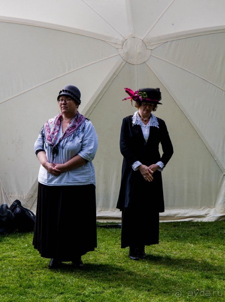 WEEKEND: QUEENS PARK В СУББОТУ. ГОРШКИ И ПЛОШКИ НА РЫНКЕ КЕРАМИКИ