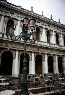 ВЕНЕЦИЯ В МАРТЕ И СТИХОТВОРЕНИЕ И БРОДСКОГО