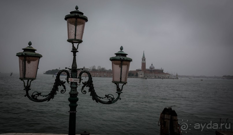 ВЕНЕЦИЯ В МАРТЕ И СТИХОТВОРЕНИЕ И БРОДСКОГО