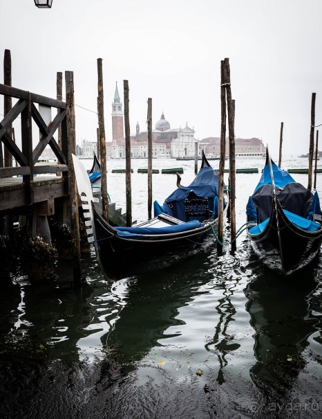 ВЕНЕЦИЯ В МАРТЕ И СТИХОТВОРЕНИЕ И БРОДСКОГО