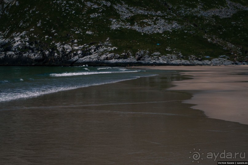 Автостопом через всю Норвегию: пляж Квалвика. Секретный пляж среди скал
