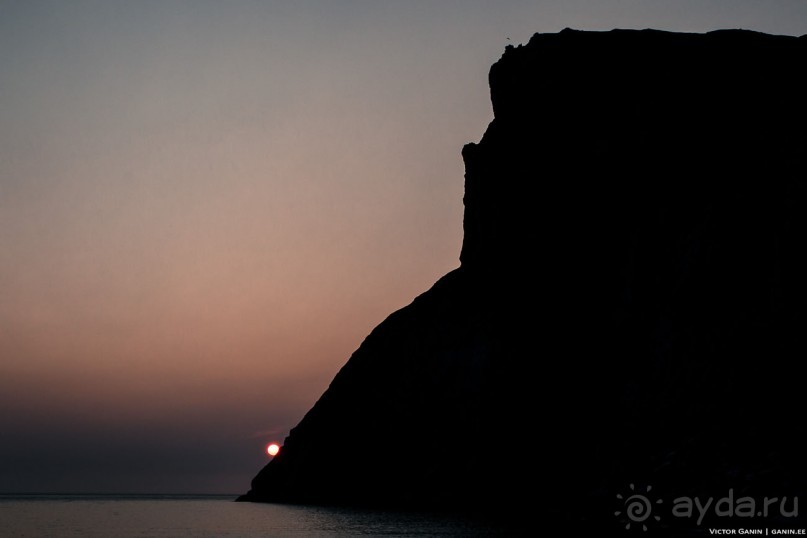 Автостопом через всю Норвегию: пляж Квалвика. Секретный пляж среди скал