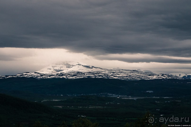 Автостопом через всю Норвегию: Путь на запад и как я заработал первые деньги в путешествии
