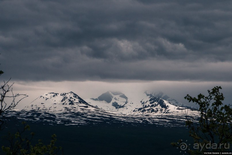 Автостопом через всю Норвегию: Путь на запад и как я заработал первые деньги в путешествии