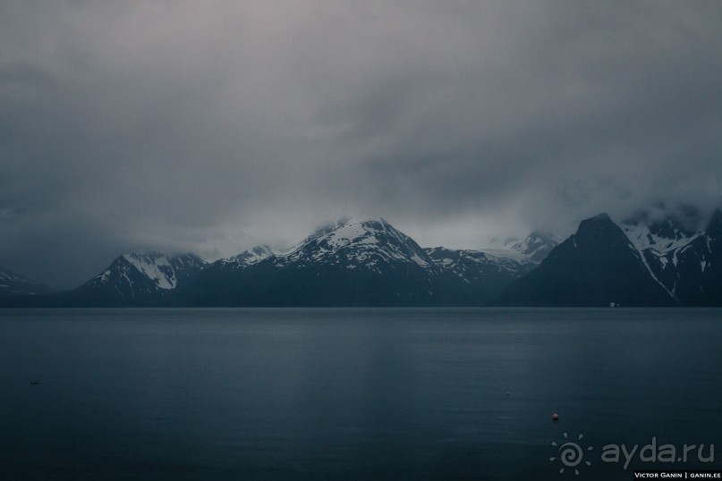 Автостопом через всю Норвегию: Путь на запад и как я заработал первые деньги в путешествии