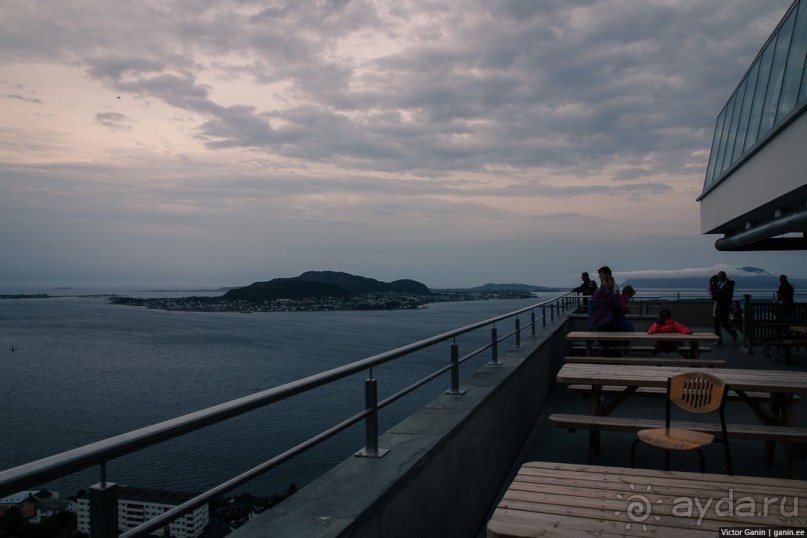 Путешествие через всю Норвегию. Часть 9. Крещение в церкви троллей