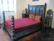 Кровать в замке Бран