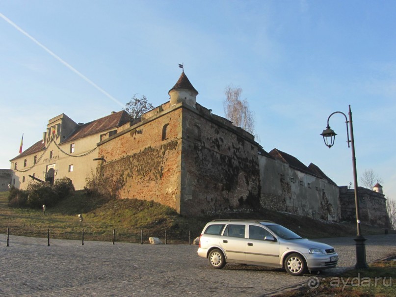 Цитадель Брашова на холме