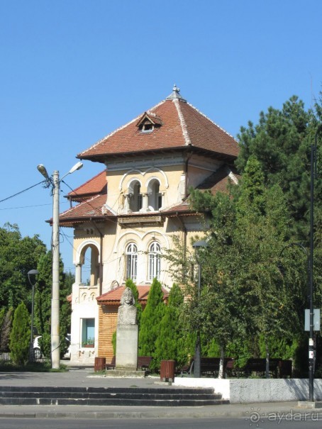 Бухарест–Снагов–Тырговиште самостоятельно