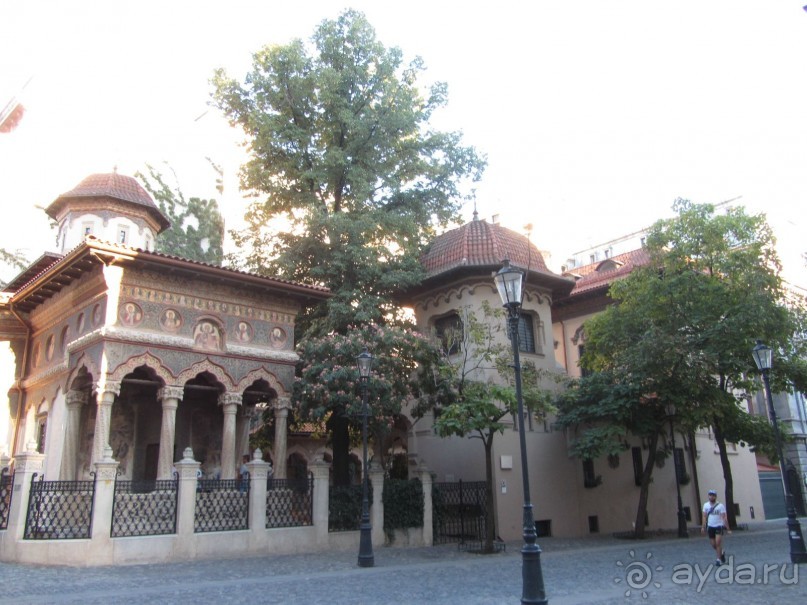 Бухарест–Снагов–Тырговиште самостоятельно