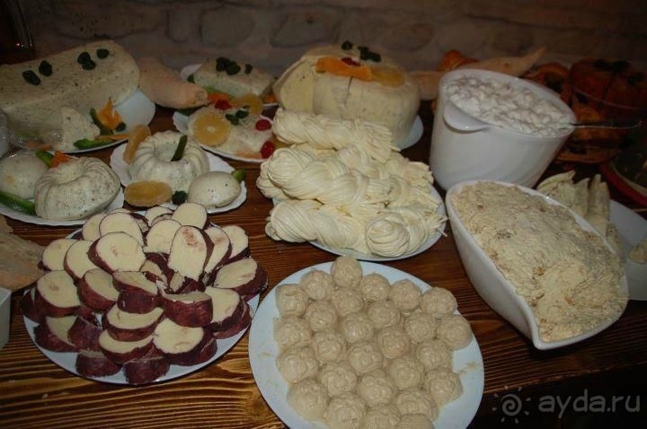 ХАЧАПУРИ ЧАЧА СУЛУГУНИ))) Вы о чем подумали?)))