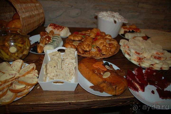 ХАЧАПУРИ ЧАЧА СУЛУГУНИ))) Вы о чем подумали?)))