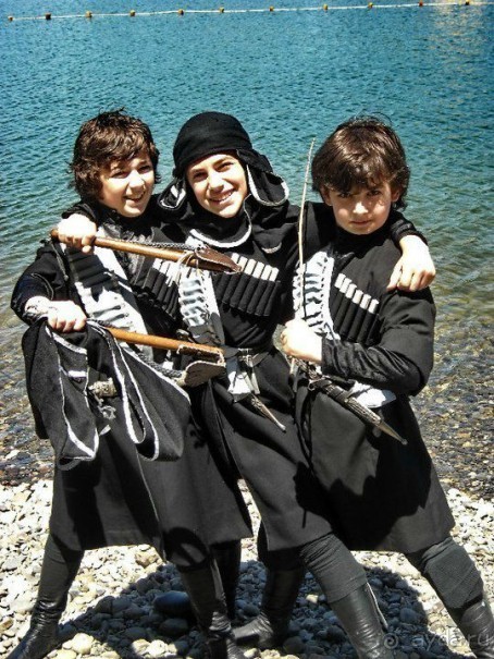 ГРУЗИЯ В ЛИЦАХ