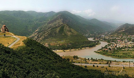 Светицховели  Шио-Мгвимский монастырь Грузия 