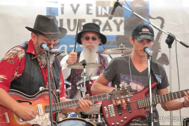 Отдых в Крыму летом фестиваль джаза в Коктебеле