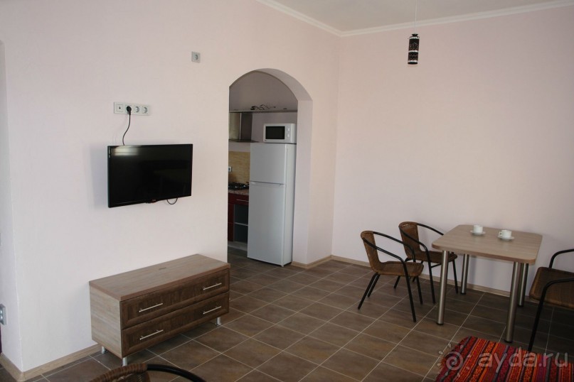 вилла у подножья Меганома