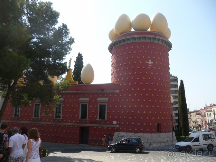 Немного испанского сюрреализма под сангрию