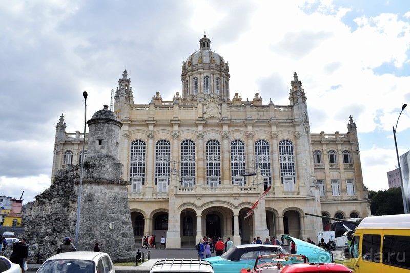 Альбом истории "Куба далеко, Куба рядом (из советской песенки)"