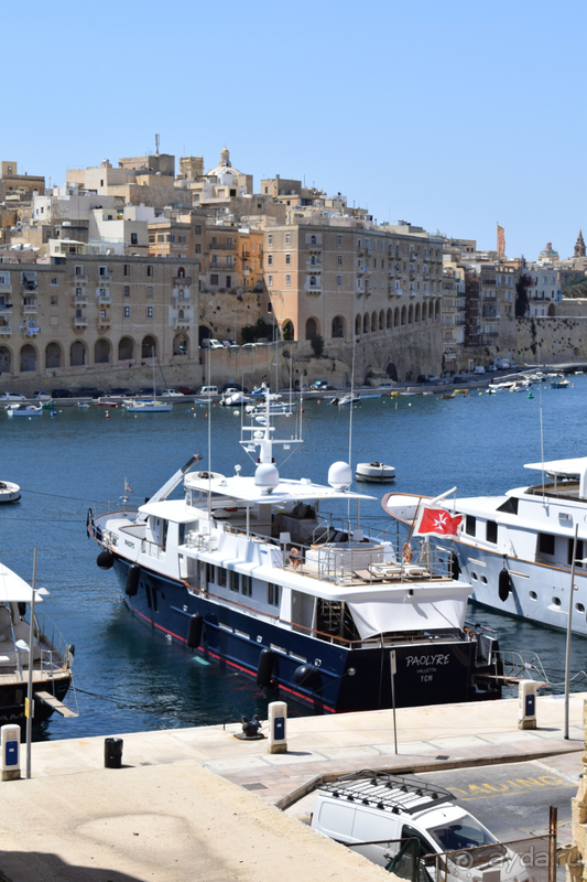 Альбом истории "Мальта: маленькое окошко в железном занавесе карантина"