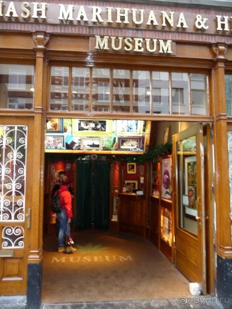 Амстердам, музей марихуаны.