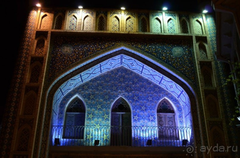 Тбилисские серные бани (თბილისური გოგირდის აბანო).