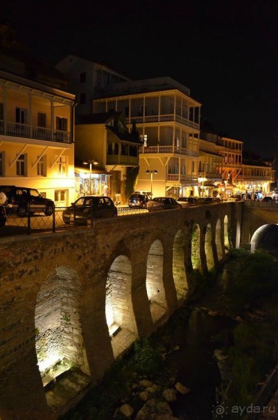 Тбилисские серные бани (თბილისური გოგირდის აბანო).