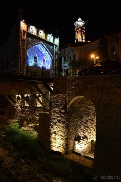 Тбилисские серные бани (თბილისური გოგირდის აბანო).