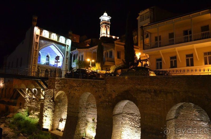 Тбилисские серные бани (თბილისური გოგირდის აბანო).