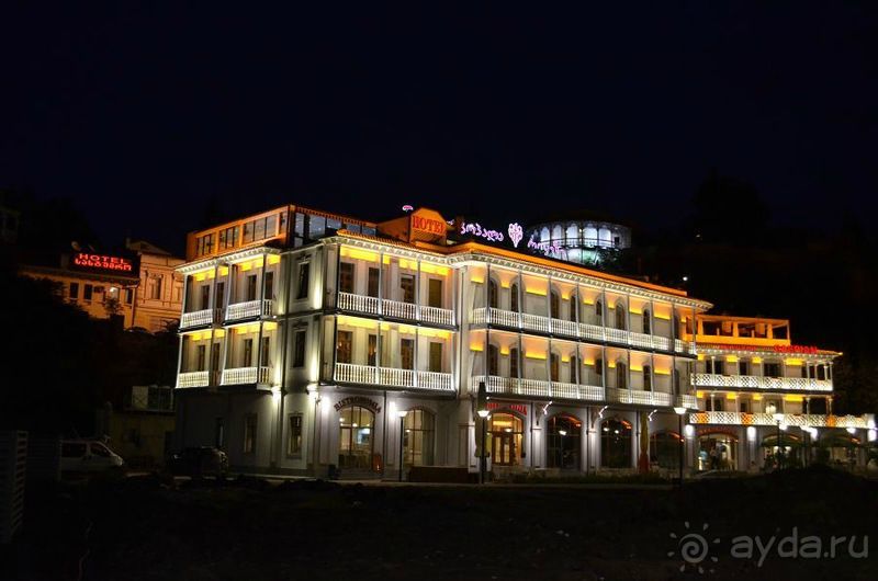 Ночной Тбилиси.