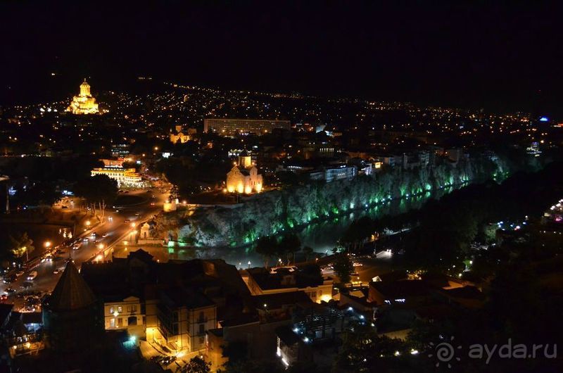 Ночной Тбилиси.