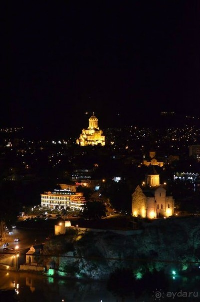 Ночной Тбилиси.