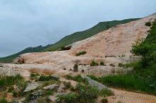 Нарзанный источник на Военно-Грузинской дороге.