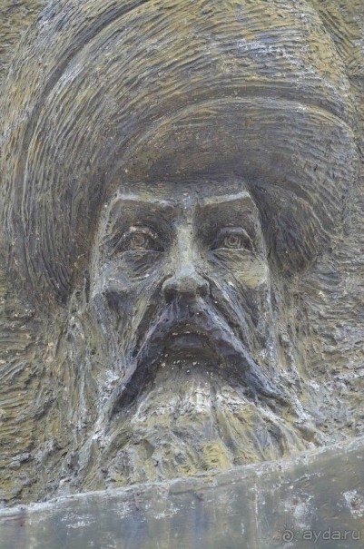 Сулейман Великолепный - муж Роксоланы.