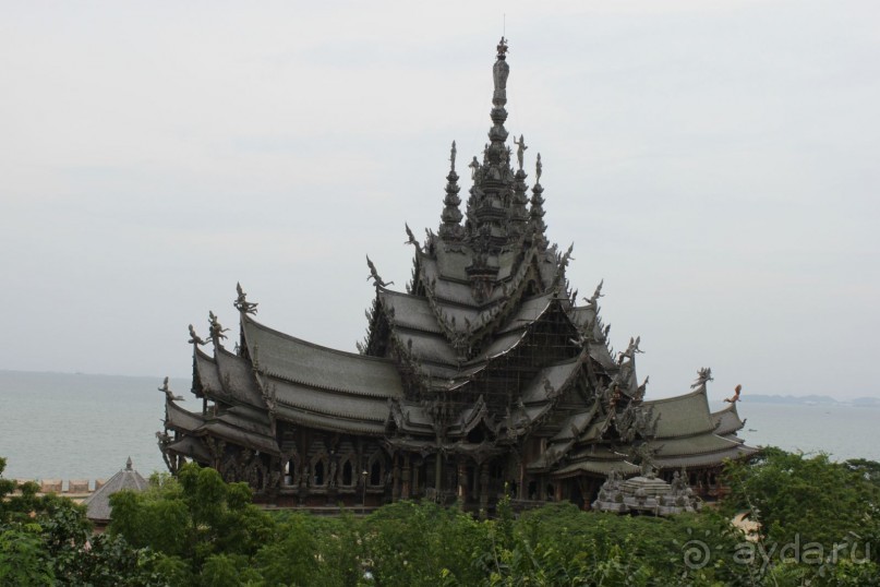 Храм Священной истины в Патае Храм Священной истины в Патае