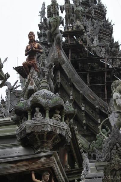 Храм Священной истины в Патае Храм Священной истины в Патае