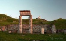 Символ Керчи - холм Митридат