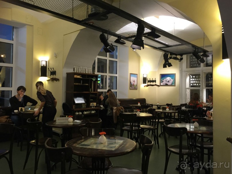 Выставка MITT и фото выставка в Кофемании