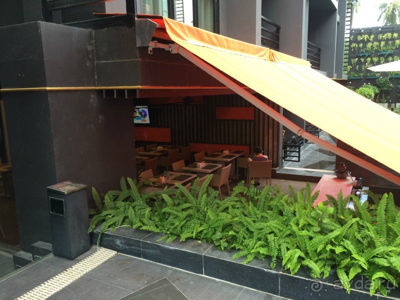 Здесь воруют деньги из сейфа!