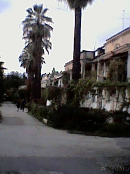 Абхазия. Сухум 2016. РАЗРУХА и ОСТОРОЖНО!!! Они ТУПЫ-Ы-Ы-ЫЕ!