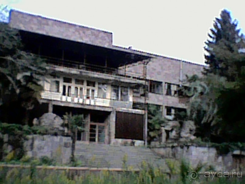 Абхазия. Сухум 2016. РАЗРУХА и ОСТОРОЖНО!!! Они ТУПЫ-Ы-Ы-ЫЕ!