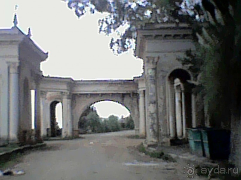 Сухум гора 17г или унылые останки былой роскоши прежде цветущей столицы Абхазии.