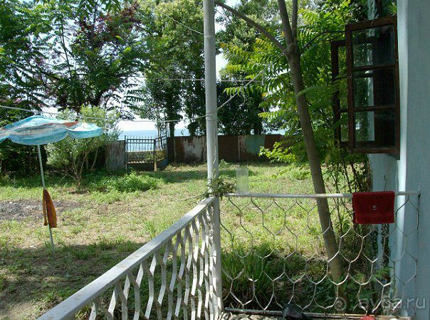 Нищая страна алчных подловатых бескультурных крестьян а НЕ *рай на земле*.