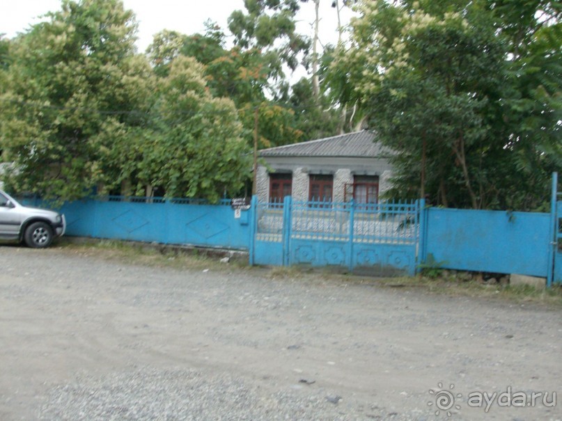 Нищая страна алчных подловатых бескультурных крестьян а НЕ *рай на земле*.