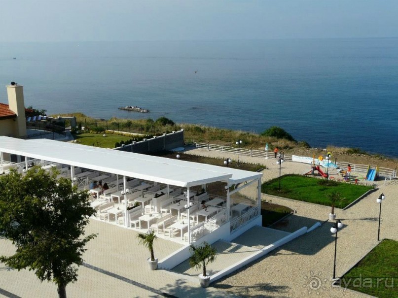 Отличный отель на самом берегу моря