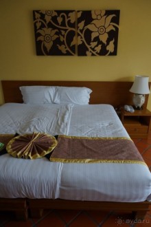 Naithonburi Beach Resort