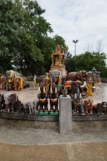 Naithonburi Beach Resort