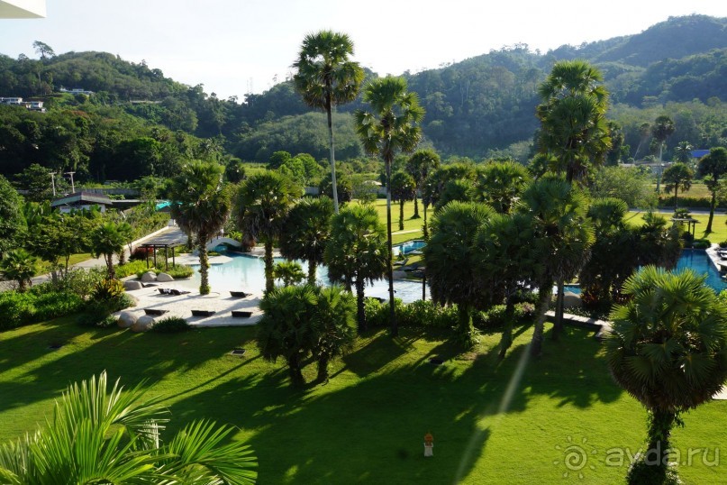 Naithonburi Beach Resort