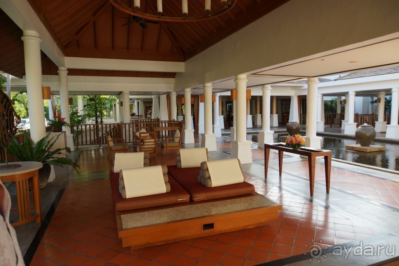 Naithonburi Beach Resort