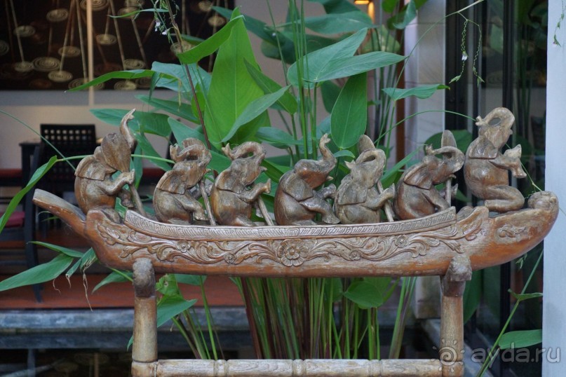 Naithonburi Beach Resort