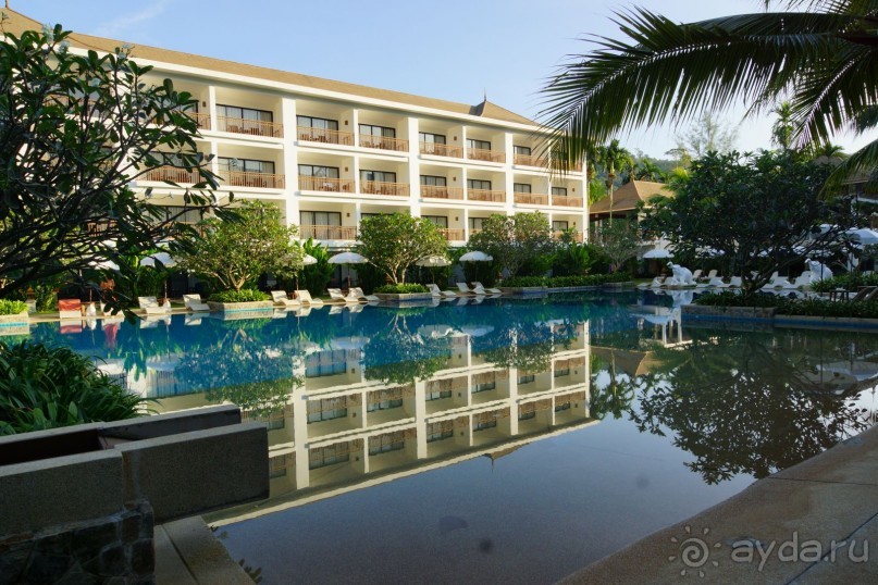 Naithonburi Beach Resort